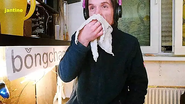 BongChannel online show from February 14, 2025, 1:02 am