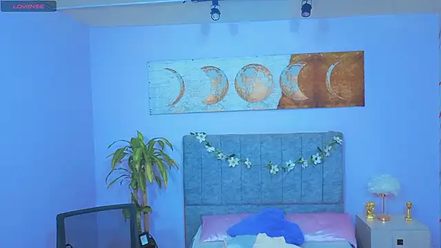 Lana stone  online show from January 17, 2026, 3:33 am