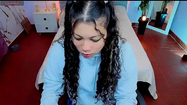 Lana stone  online show from February 20, 2026, 3:14 am