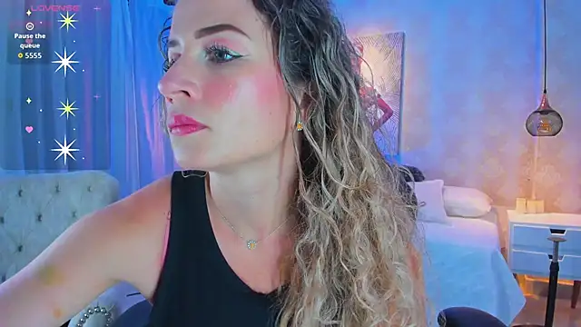 Shantall   online show from November 7, 2025, 11:10 am