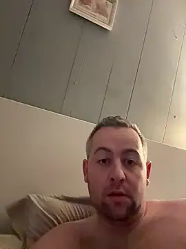 Snapshot of IrishManc chatting on November 3, 2025, 11:00 am IrishManc online show from November 3, 2025, 11:00 am