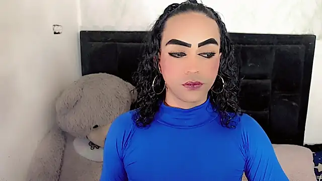 Michell Queen online show from October 6, 2025, 6:22 am