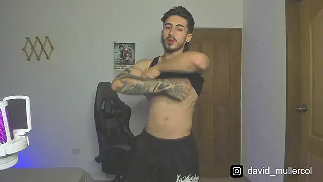 Snapshot of David_Brown18 chatting on January 24, 2025, 11:23 pm David Brown18 online show from January 24, 2025, 11:23 pm