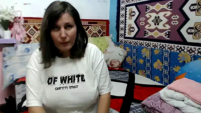 AdelineBlueEyes online show from October 19, 2025, 9:32 am