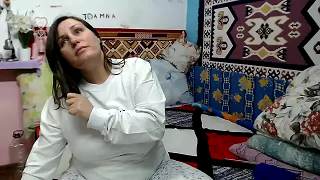 AdelineBlueEyes online show from November 14, 2025, 11:20 am