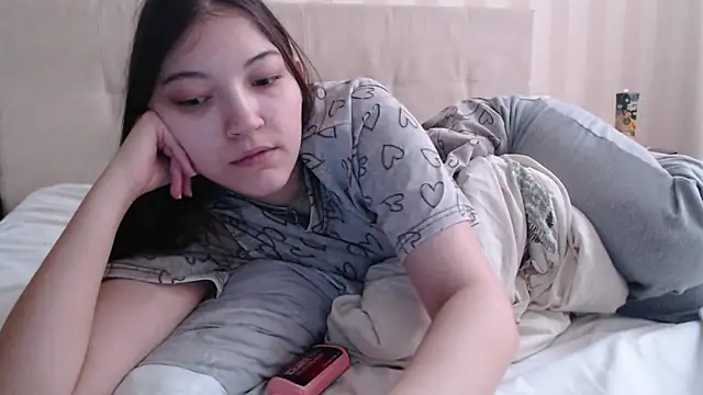 Snapshot of AlisaDevis chatting on February 21, 2026, 7:09 am AlisaDevis online show from February 21, 2026, 7:09 am