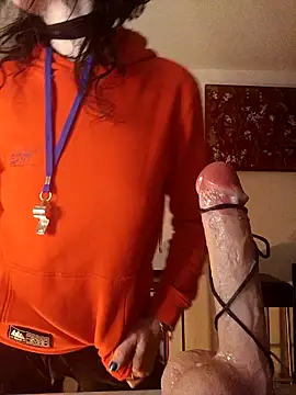 freyamoret online show from December 6, 2024, 8:07 pm