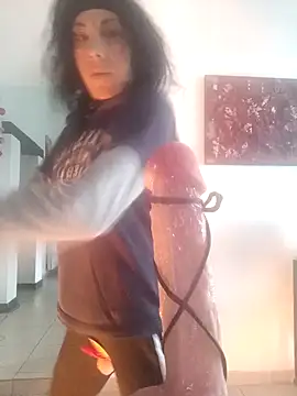 freyamoret online show from December 11, 2024, 8:15 am