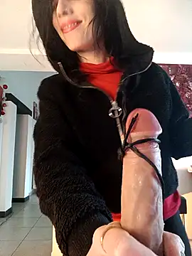 freyamoret online show from December 18, 2024, 2:06 pm