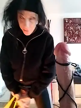 freyamoret online show from February 4, 2025, 7:51 am