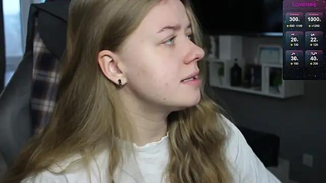 Snapshot of candy_maggie chatting on January 23, 2025, 12:30 pm candy maggie online show from January 23, 2025, 12:30 pm