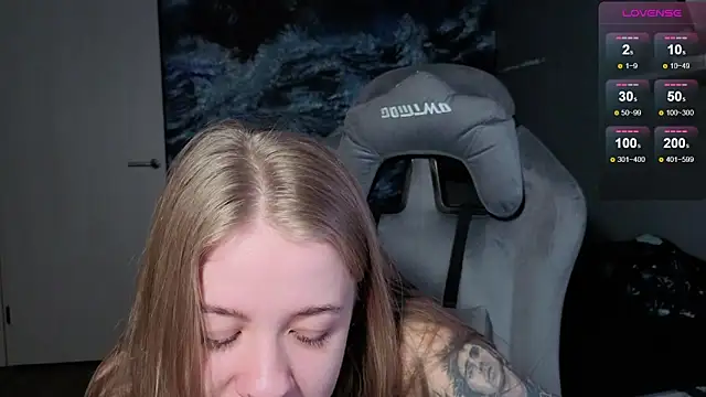 candy maggie online show from December 18, 2025, 5:19 pm