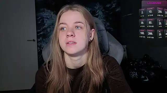 candy maggie online show from December 19, 2025, 7:37 am