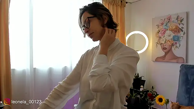 cuddlingbunny online show from February 2, 2026, 5:22 pm