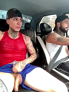  Tomy08calderon online show from September 20, 2025, 3:57 pm