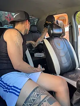  Tomy08calderon online show from November 23, 2025, 7:24 pm