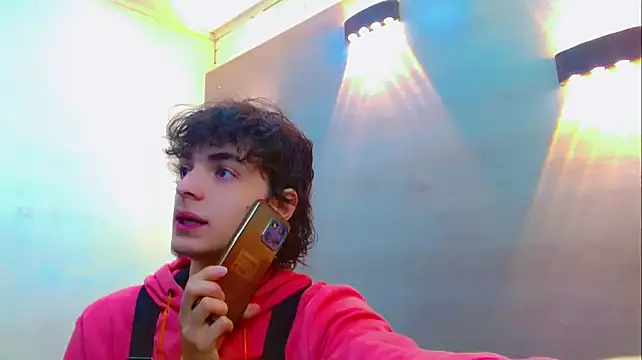 Sr BonnyEthan online show from January 7, 2026, 1:24 pm