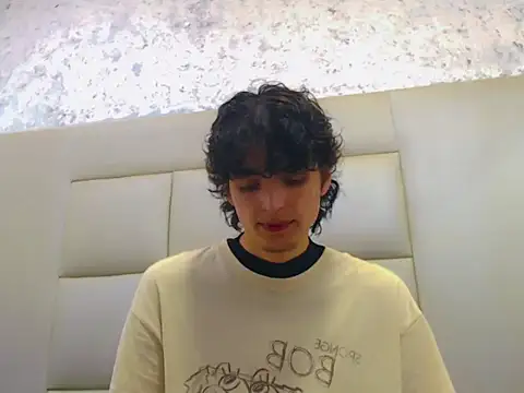 Sr BonnyEthan online show from February 7, 2026, 1:26 pm