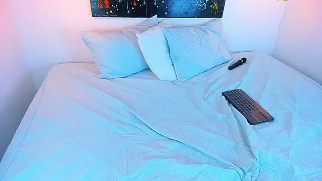 cloe bridgee online show from December 4, 2024, 9:18 am