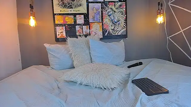 cloe bridgee online show from February 16, 2025, 6:10 am