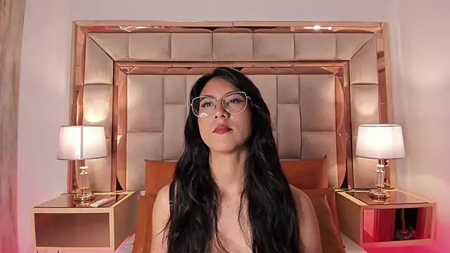 Snapshot of DaraBeckett chatting on December 26, 2024, 12:16 pm DaraBeckett online show from December 26, 2024, 12:16 pm