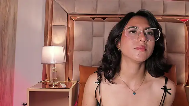 Snapshot of DaraBeckett chatting on January 16, 2025, 3:13 pm DaraBeckett online show from January 16, 2025, 3:13 pm