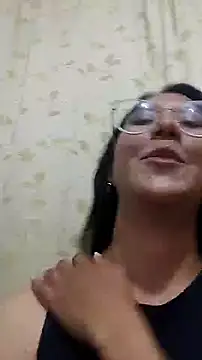 Snapshot of DaraBeckett chatting on March 18, 2025, 12:14 pm DaraBeckett online show from March 18, 2025, 12:14 pm