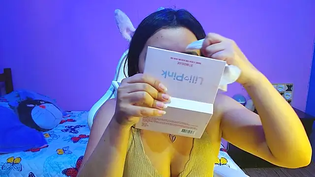 Snapshot of Isa-Jones chatting on October 11, 2025, 11:36 pm Isa-Jones online show from October 11, 2025, 11:36 pm