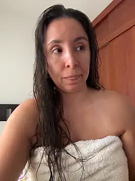 emely sexx20 online show from May 18, 2026, 6:03 pm
