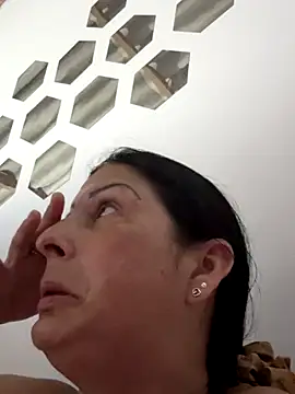 Snapshot of Angelicvill chatting on October 28, 2025, 10:08 am Angelicvill online show from October 28, 2025, 10:08 am