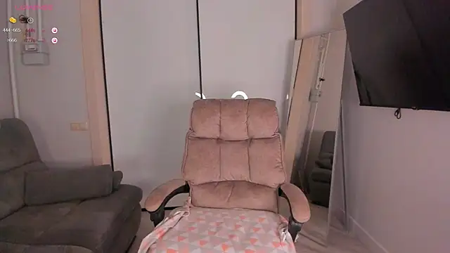 Snapshot of helen_ramsay chatting on October 13, 2025, 3:12 pm helen ramsay online show from October 13, 2025, 3:12 pm