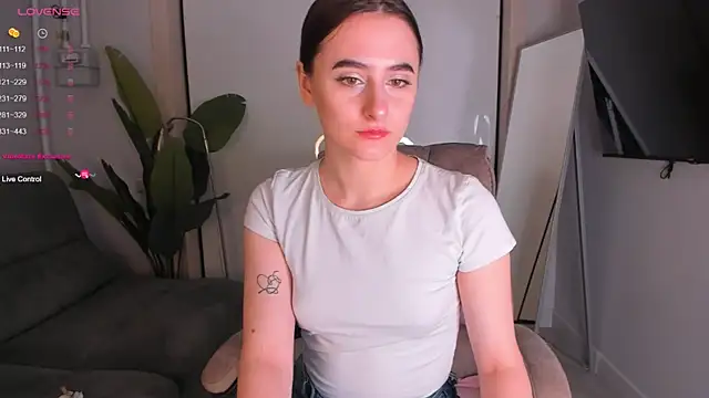 Snapshot of helen_ramsay chatting on October 29, 2025, 2:52 pm helen ramsay online show from October 29, 2025, 2:52 pm