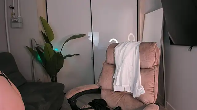 helen ramsay online show from November 30, 2025, 3:05 pm