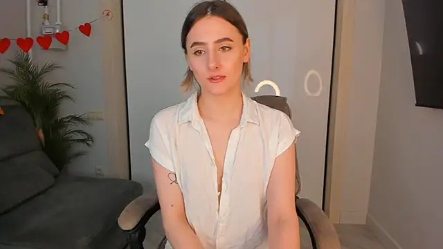 Snapshot of helen_ramsay chatting on May 11, 2026, 3:18 pm helen ramsay online show from May 11, 2026, 3:18 pm