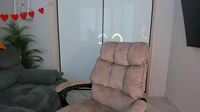 Snapshot of helen_ramsay chatting on June 3, 2026, 3:50 pm helen ramsay online show from June 3, 2026, 3:50 pm