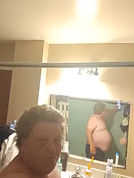 jrsexy83 online show from May 27, 2026, 4:42 am