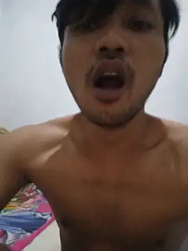 jojokom99 online show from June 26, 2026, 5:28 pm