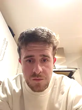 maxy49 online show from November 25, 2025, 9:15 pm