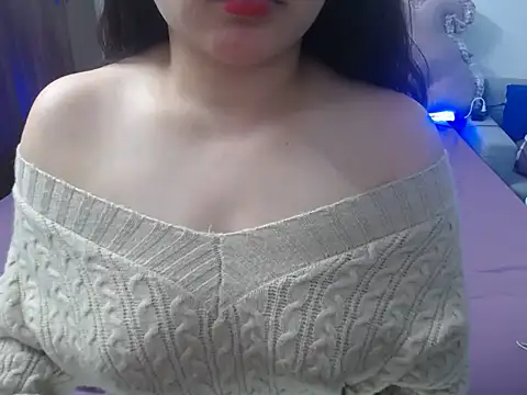 Mochi Soft online show from February 11, 2025, 7:02 am