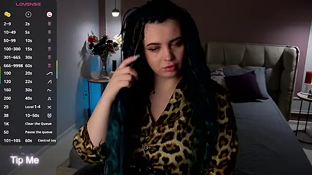 Miss Maya Mils online show from October 3, 2025, 1:02 am