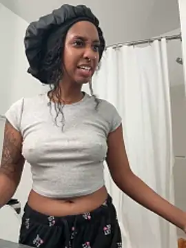 Your Paris online show from February 22, 2026, 6:35 am