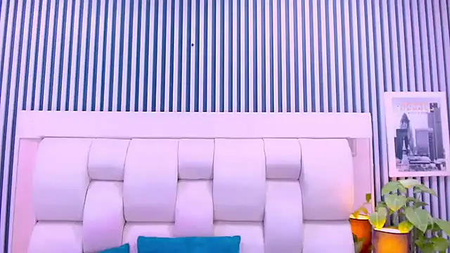sarah cream online show from May 21, 2026, 1:23 am