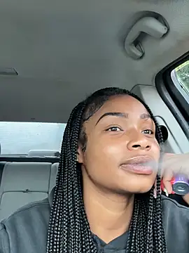 skylarrylee online show from April 30, 2026, 7:42 pm
