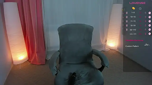 Roxy      online show from February 21, 2025, 2:50 am