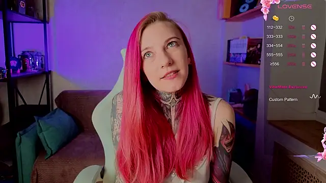 Roxy      online show from October 3, 2025, 8:50 pm