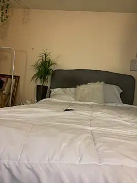 magicalc00ch online show from December 17, 2024, 6:24 am