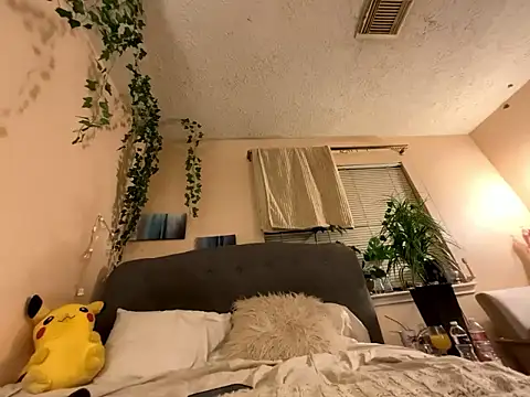 Snapshot of magicalc00ch chatting on January 18, 2026, 12:25 am magicalc00ch online show from January 18, 2026, 12:25 am