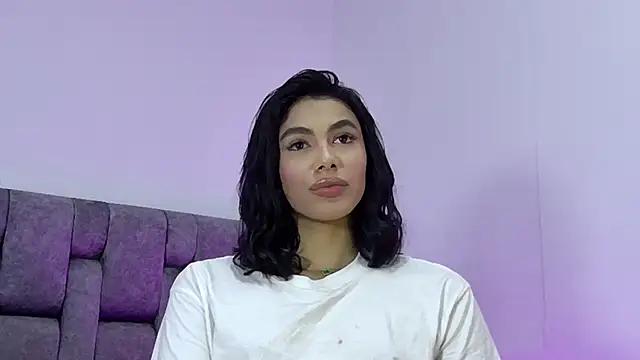 IsabelleFoxx  online show from December 6, 2024, 11:00 am