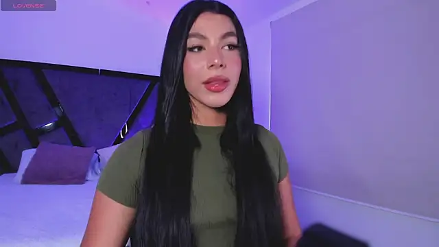 IsabelleFoxx  online show from October 13, 2025, 9:37 pm