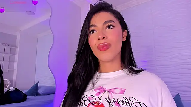 IsabelleFoxx  online show from February 7, 2026, 9:18 pm